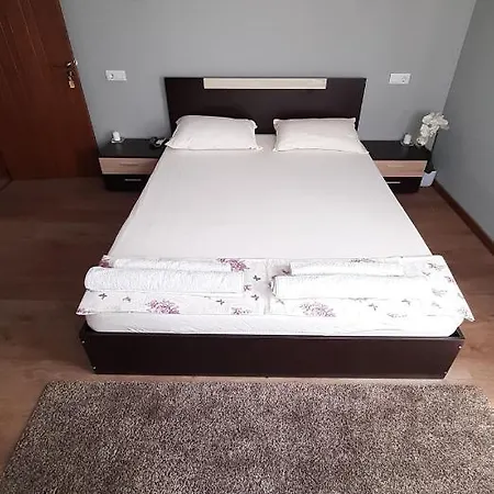 чечев Villa *