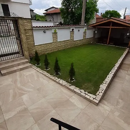 чечев Villa *