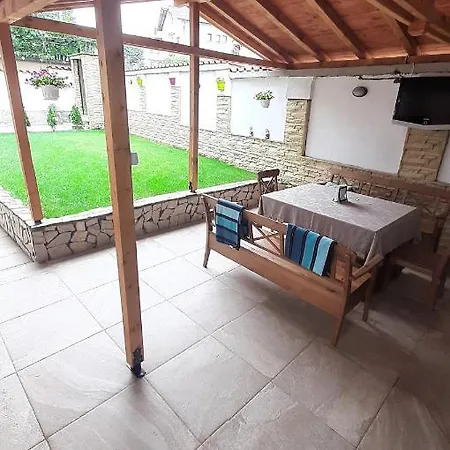 чечев Villa *